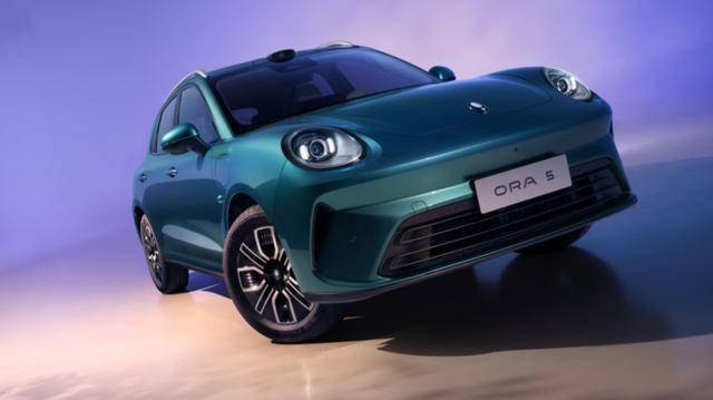 媲美保時捷!配備激光雷達+短刀電池,網友:比亞迪元PLUS買早了