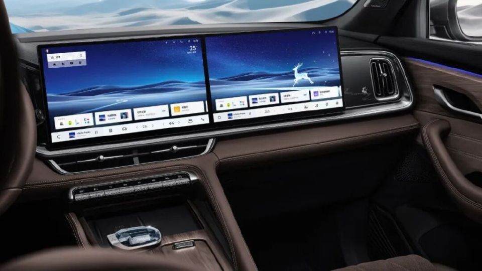 “落后”的燃油車,正用“智”變回擊新能源汽車 圖片