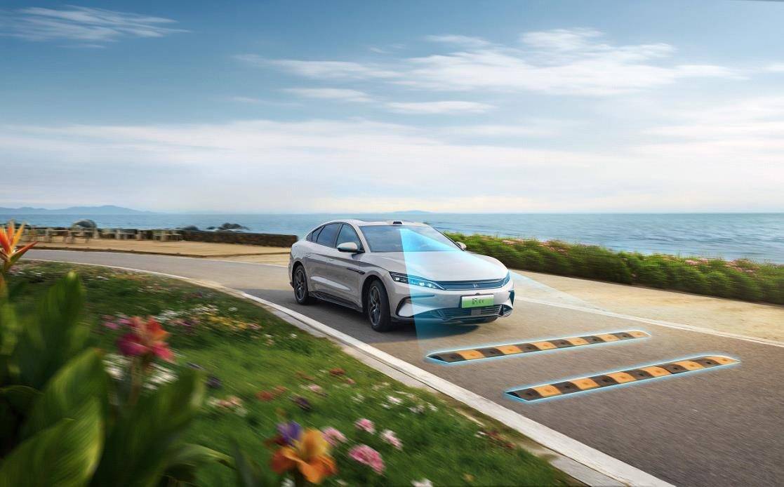 置換價(jià)15.98萬(wàn)起!比亞迪漢長(zhǎng)續(xù)航版上市,六邊形C級(jí)車高能來(lái)襲