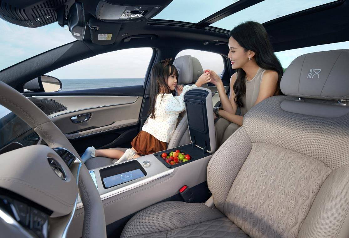 置換價(jià)15.98萬(wàn)起!比亞迪漢長(zhǎng)續(xù)航版上市,六邊形C級(jí)車高能來(lái)襲