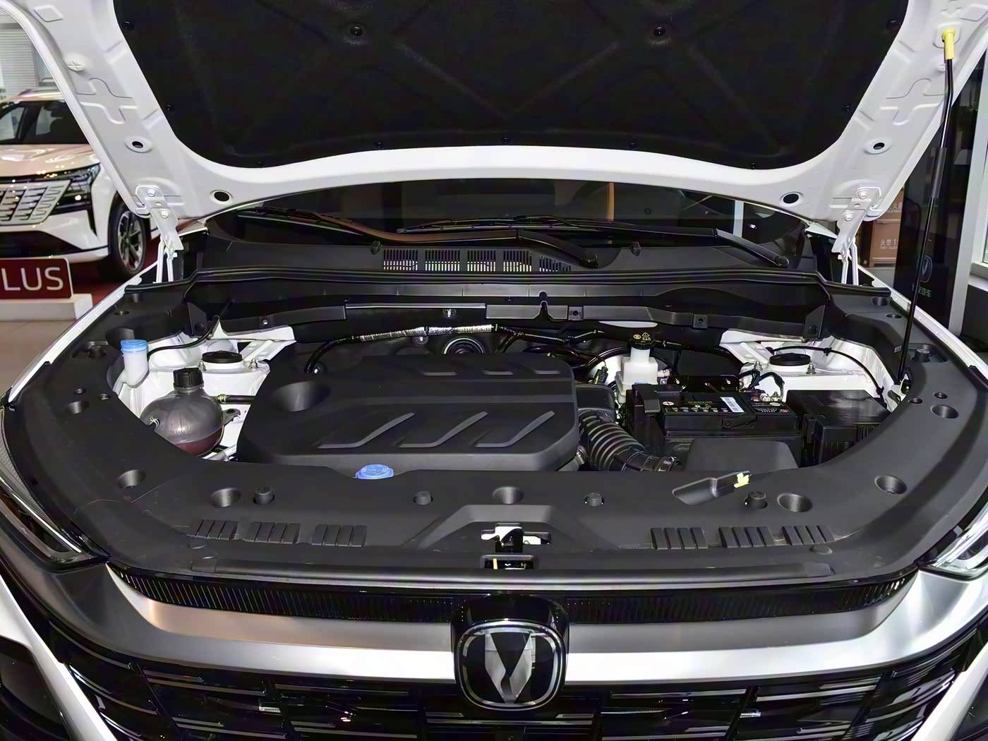 7座布局 長安CS75PRO煥新上市,售7.59萬起