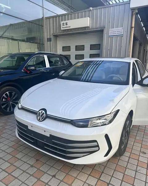 全新大眾朗逸Pro實車到店!兩種前臉可選,換裝電子懷擋