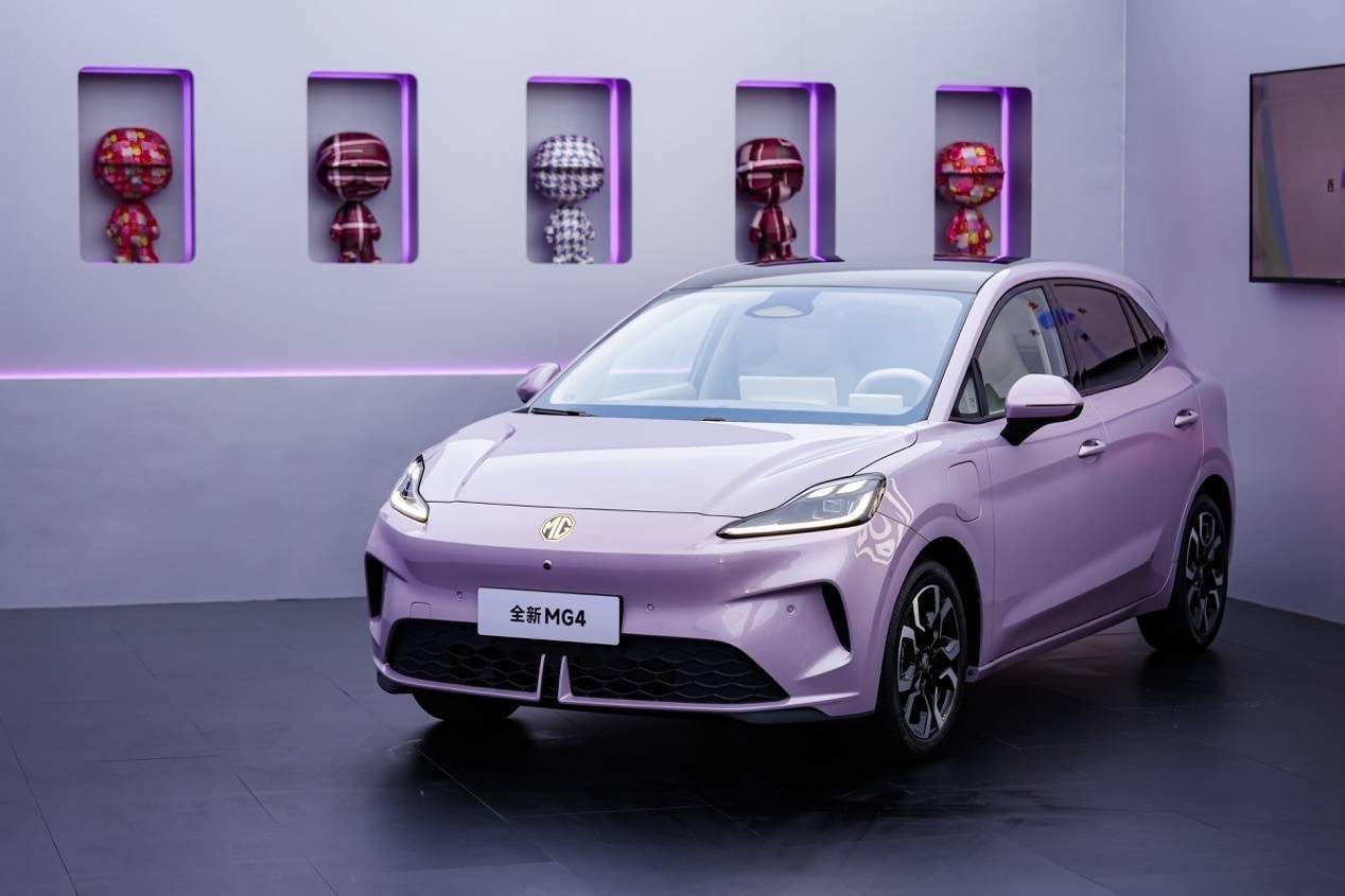 廣州車展純電小車新角逐:極狐T1等新車型以技術配置開啟差異化競爭